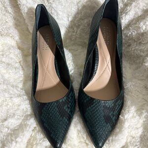 Alfani Green Textured Heels